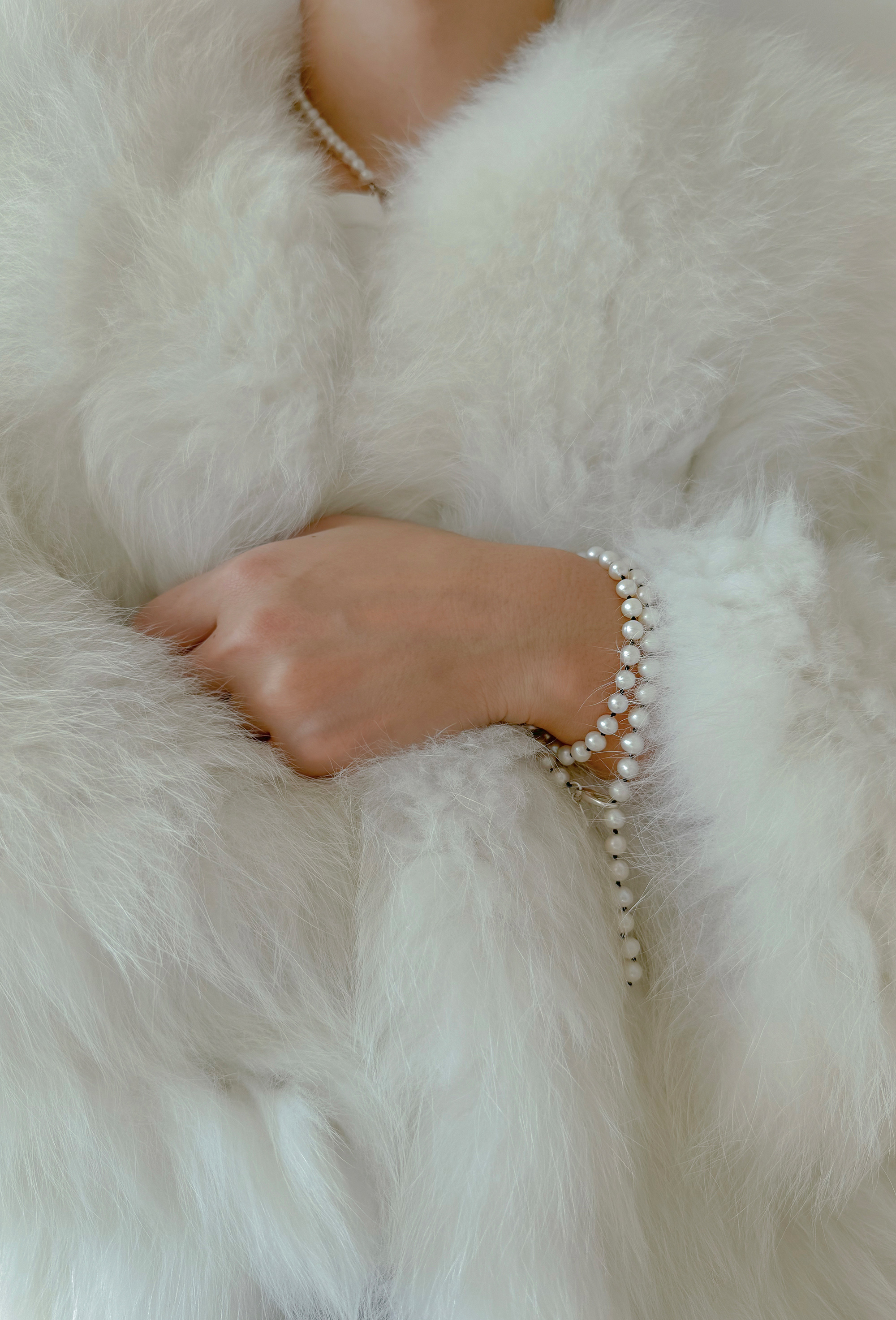 THE PEARLY KNOT BRACELET
